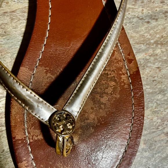 Tory Burch gold thong sandals - Picture 10 of 16